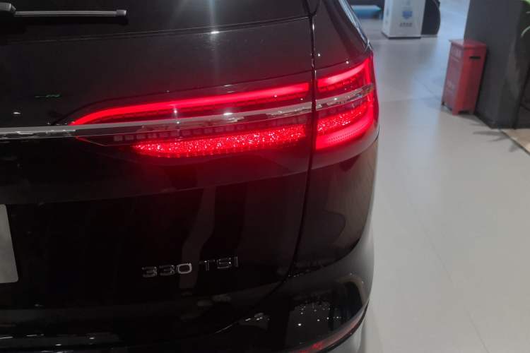 Used Volkswagen Viloran 2023 380TSI Luxury Edition