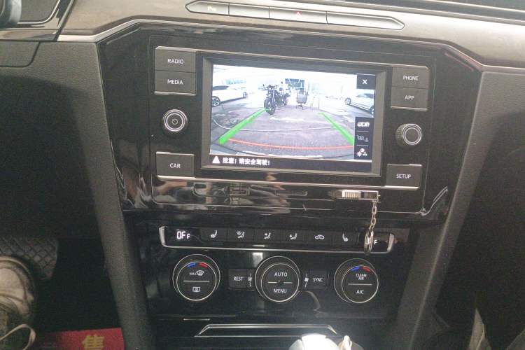 Used Volkswagen Magotan 2018 Facelift 330TSI DSG Luxury Model
