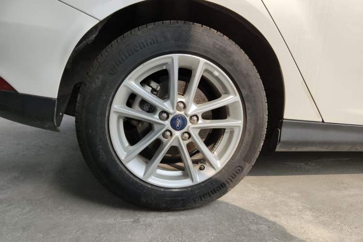 Used Ford Focus 2017 Hatchback 1.6L Automatic Fashion Edition Smart Drive Version