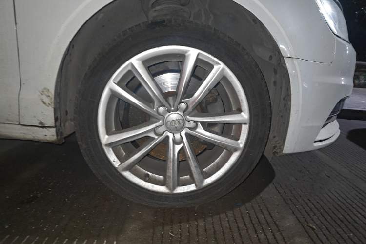 Used Audi A3 2015 Limousine 40 TFSI Automatic Comfort Model
