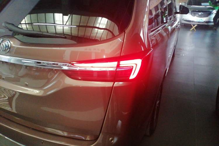 Used Buick GL8 2021 Land Cruiser Executive 652T Premium Model
