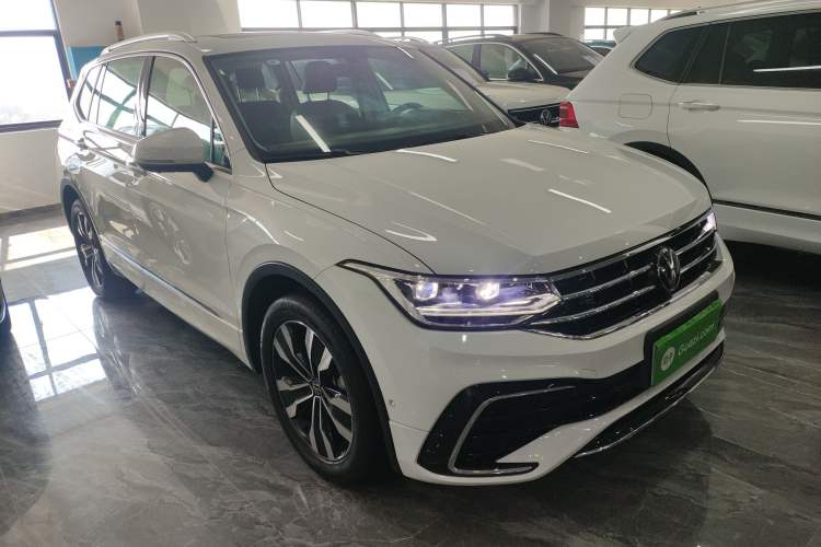 Used Volkswagen Tiguan L 2024 Outstanding Model 330TSI Automatic Two-Wheel Drive R-Line Dragon Glory Edition
