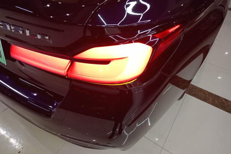 Used BMW 5 Series New Energy 2021 535Le Pioneer Edition M Sport Package
