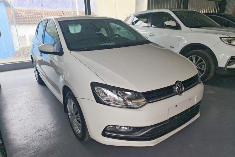Used Volkswagen Polo 2016 1.6L Automatic Comfort Model
