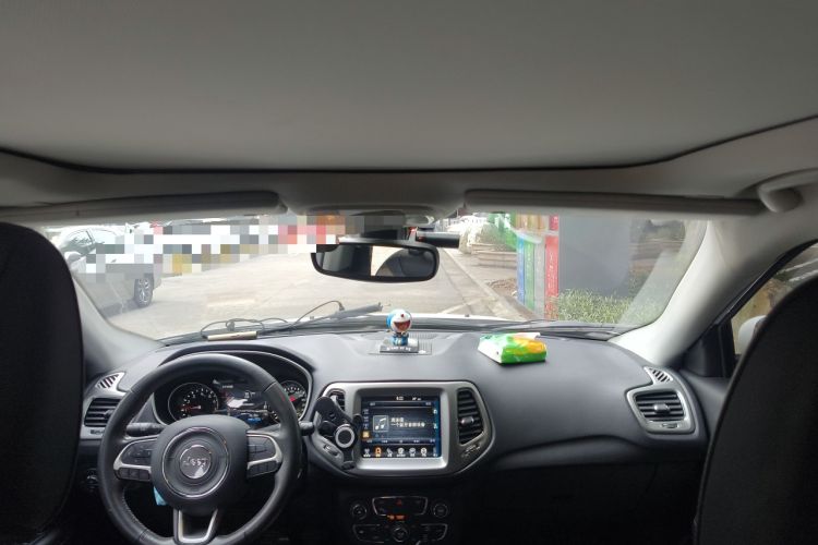 Used  Compass 2017 200T Automatic Family Edition
