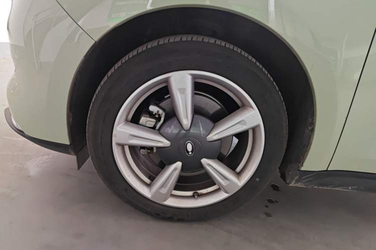 Used ORA Good Cat 2022 Morandi Edition 400km Standard Range Premium Version Lithium-Ion Battery