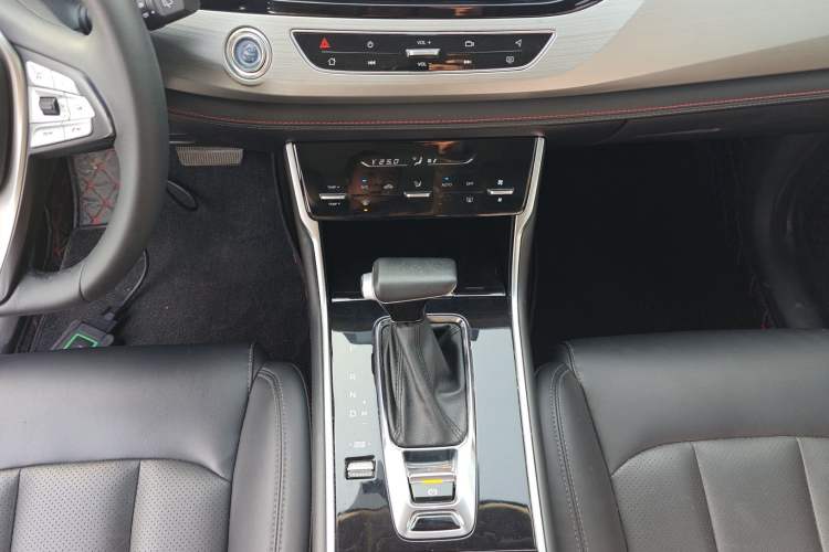 Used Changan CS75 2020 280T DCT Luxury Version China VI Standard
