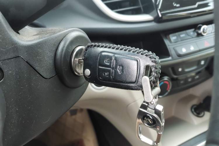 Used Buick GT 2015 15N Automatic Elite Version
