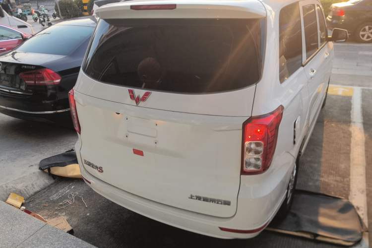 Used Wuling Hongguang 2019 1.5L S Standard Version China VI LAR