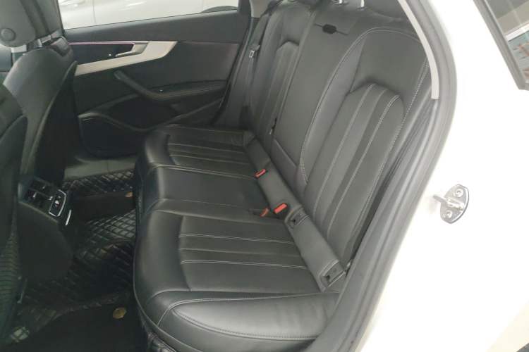 Used Audi A4L 2022 40 TFSI Luxury Dynamic Model