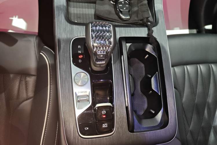 Used GAC Trumpchi GS8 2022 Linghang Series 2.0 TGDI Two-Wheel-Drive Luxury Smart Connectivity Version (7 Seats)