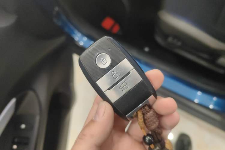 Used Kia Stonic 2019 1.4L Automatic Sport Edition China VI
