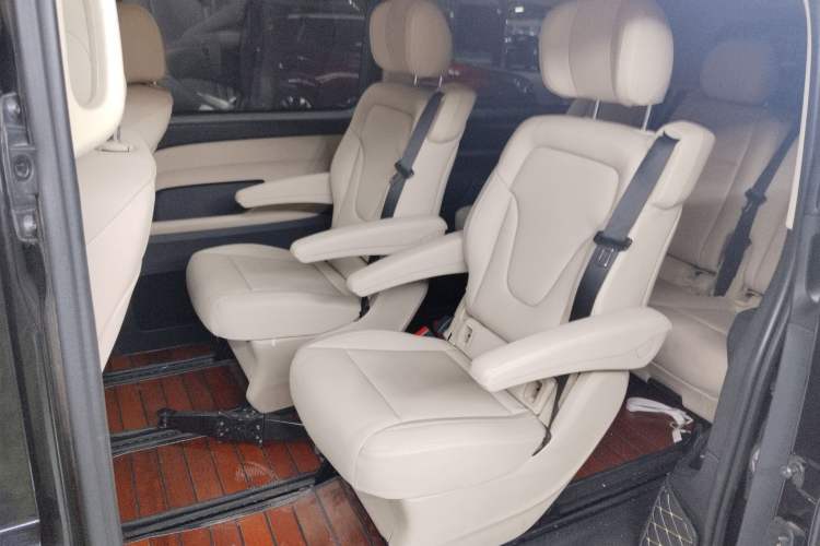 Used Mercedes-Benz Vito 2016 2.0T Business Edition
