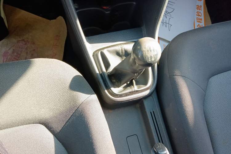 Used Volkswagen Jetta 2015 Value Edition 1.6L Manual Fashionable Style
