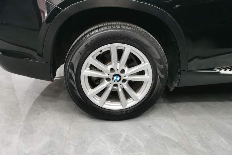 Used BMW X5 2015 xDrive28i
