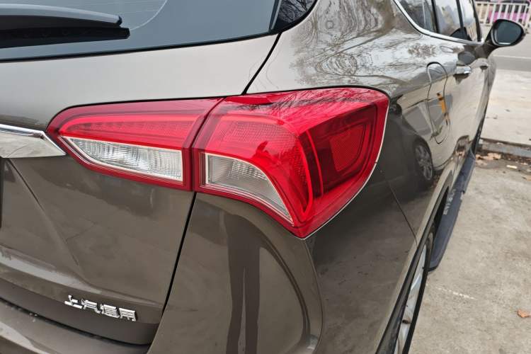 Used Buick Envision 2018 20T Two-Wheel Drive Luxury Model
