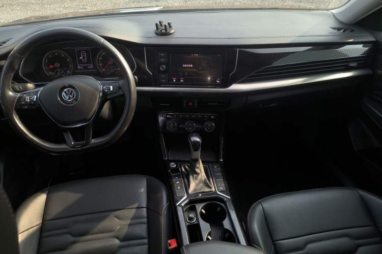 Used Volkswagen Passat 2019 330TSI Elite Edition China VI
