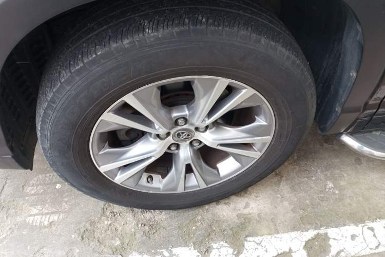 Used Toyota Highlander 2015 2.0T Two-Wheel Drive Elite Edition 7 Seats
