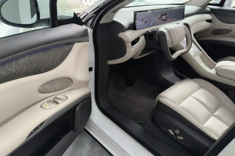 Used IM LS6 2025 Lingxi Intelligent Driving Edition
