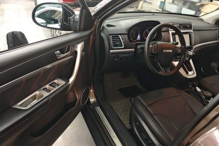 Used Haval H6 2017 Red-Label Sport Edition 1.5T Automatic Two-Wheel Drive Luxury Model