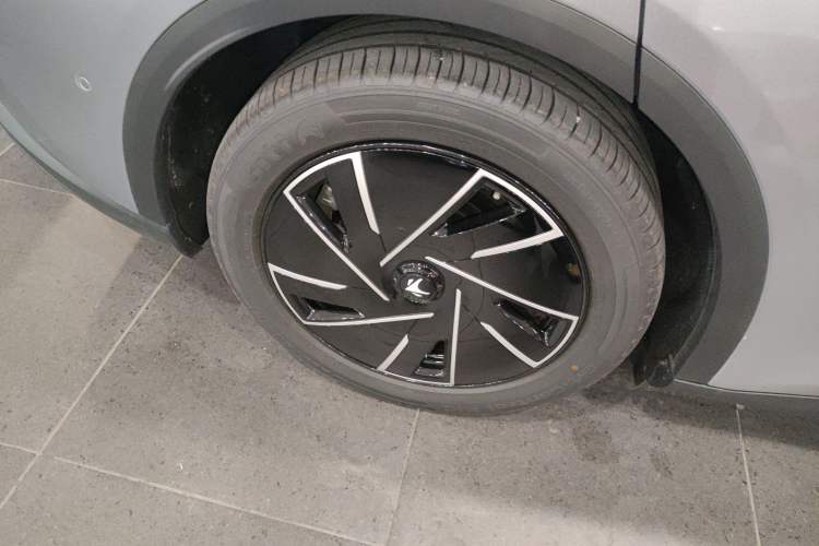 Used ARCFOX Alpha S5 