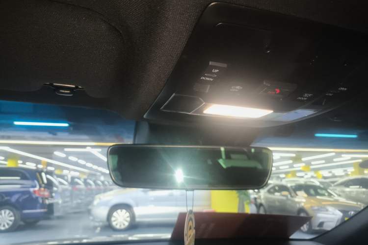 Used Lexus ES 2022 300h Deluxe Edition
