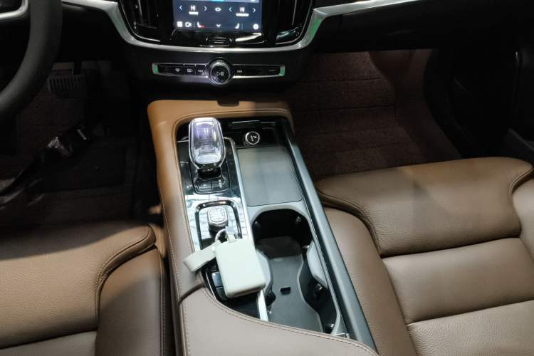 Used Volvo S90 2024 B5 Zhiyuan Luxury Edition