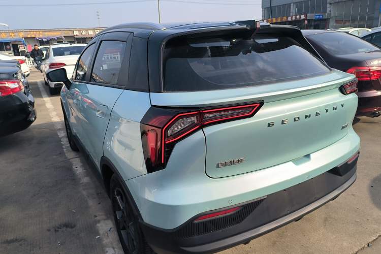 Used Geometry E Firefly 2022 401 km Linglong Tiger 4 Seats