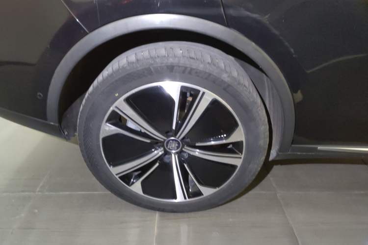 Used BYD Tang New Energy 2022 EV 635 km All-Wheel-Drive Flagship Model