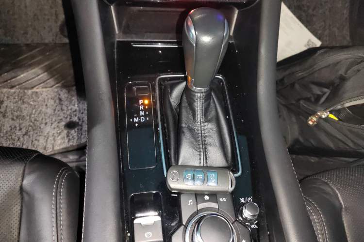 Used Mazda Atenza 2020 2.0L Blue Sky Luxury Edition
