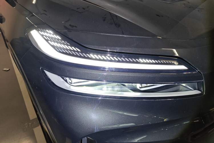 Used ONVO Luxeed L90 2025 Model—Max Six-Seater Version