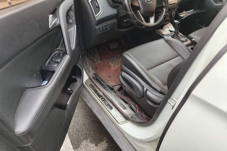 Used Hyundai ix25 2015 1.6L Automatic Two-Wheel Drive Smart GLS Trim
