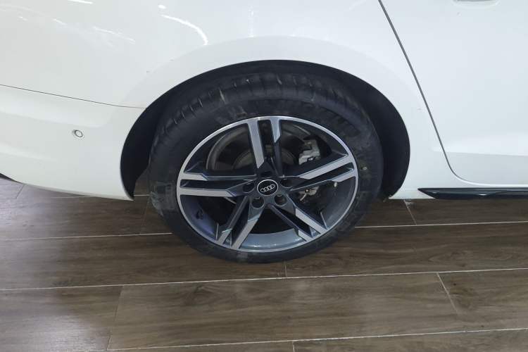 Used Audi A4L 2022 40 TFSI Luxury Dynamic Model
