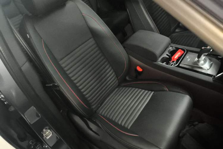 Used Land Rover Discovery Sport 2020 249 PS R-Dynamic Performance Edition
