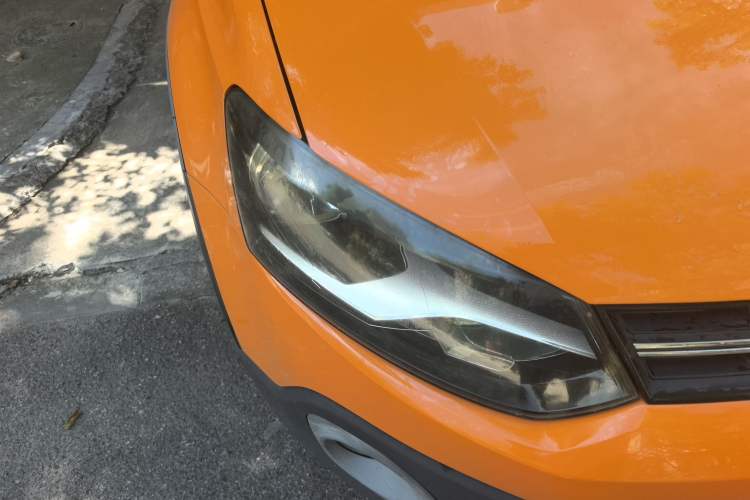 Used Volkswagen Polo 2012 1.6L Cross Polo Automatic Transmission
