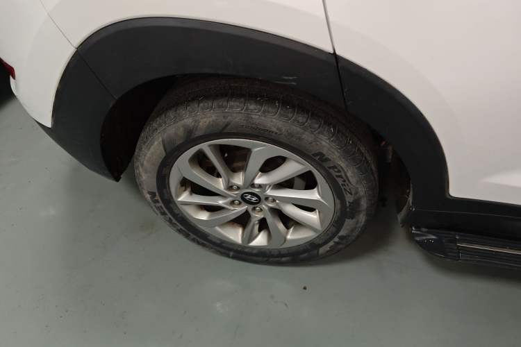 Used Hyundai Tucson 2018 1.6T Dual-Clutch Two-Wheel Drive 15th Anniversary Special Edition
