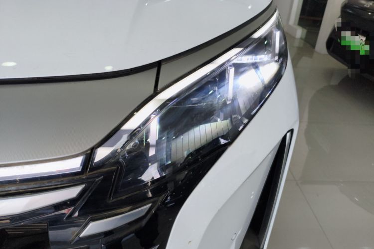 Used BYD Xia 2025 DM-i 1.5T 180km Excellence Model
