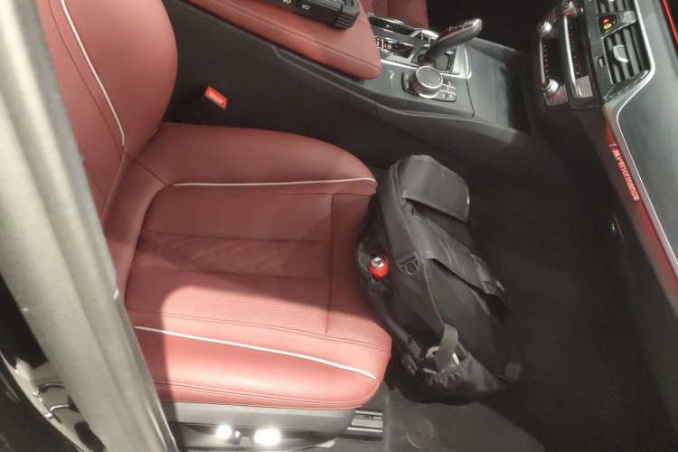 Used BMW 5 Series 2022 Second Facelift 530Li Leading Edition M Sport Package
