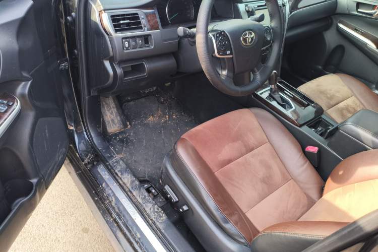 Used Toyota Camry 2016 2.5G 10th Anniversary Deluxe Navigation Edition
