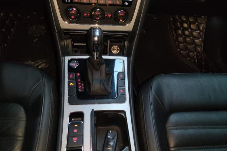 Used Volkswagen Passat 2015 1.8TSI DSG Prestige Edition
