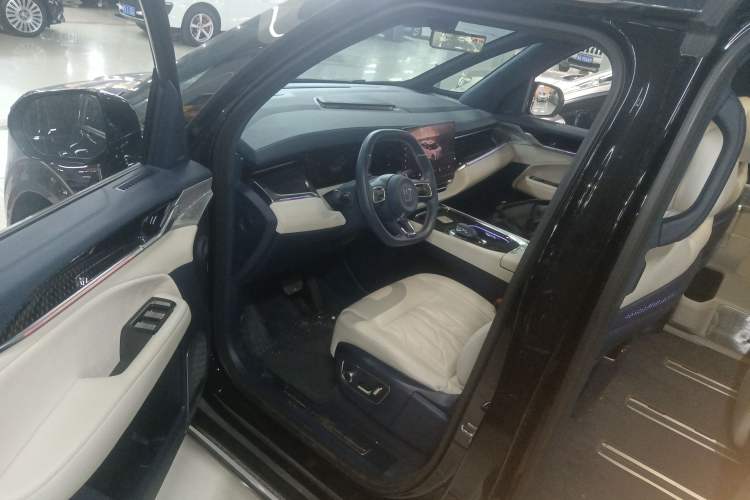 Used Zeekr 009 2024 7-Seater Walk-Through Version Four-Wheel Drive 108 kWh
