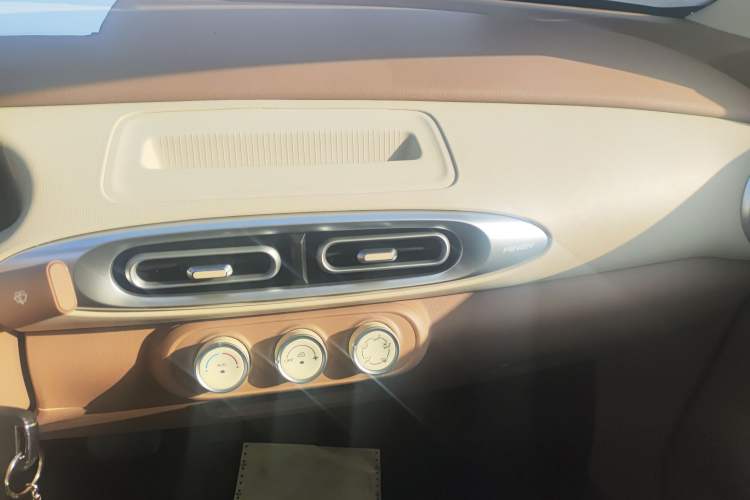 Used Wuling Hongguang MINIEV 2025 Four-Door Version Advanced Edition
