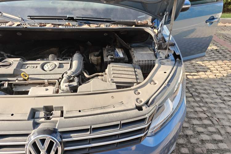 Used Volkswagen Touran 2013 1.4T Manual Fashion Edition 5 Seats
