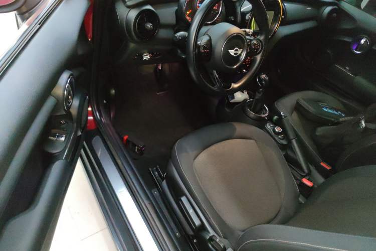 Used  MINI 2014 1.5T COOPER Fun
