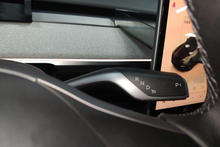 Used Tesla Model Y 2024 Long-Range All-Wheel-Drive Version
