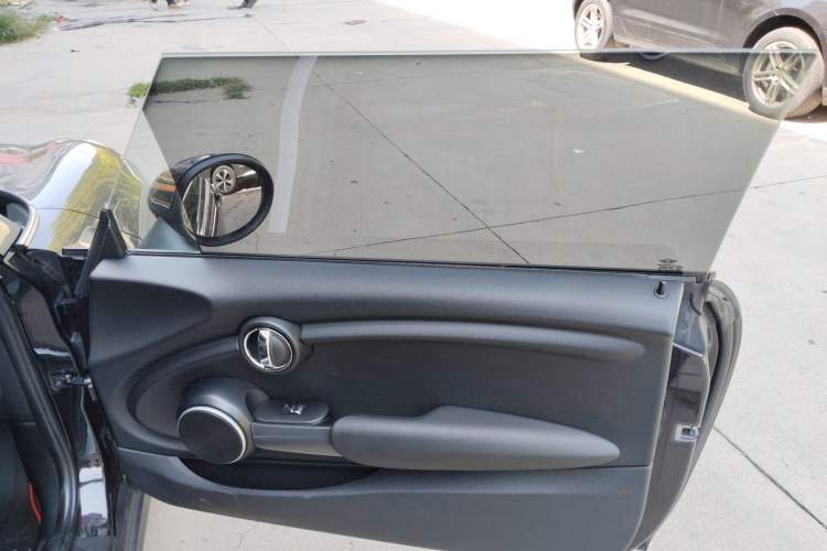 Used  MINI 2014 1.2T ONE+
