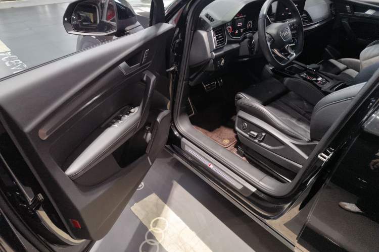 Used Audi Q5L 2023 40T Luxury Dynamic Model
