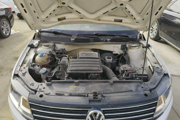 Used Volkswagen Lavida 2017 1.6L Manual Fashion Edition
