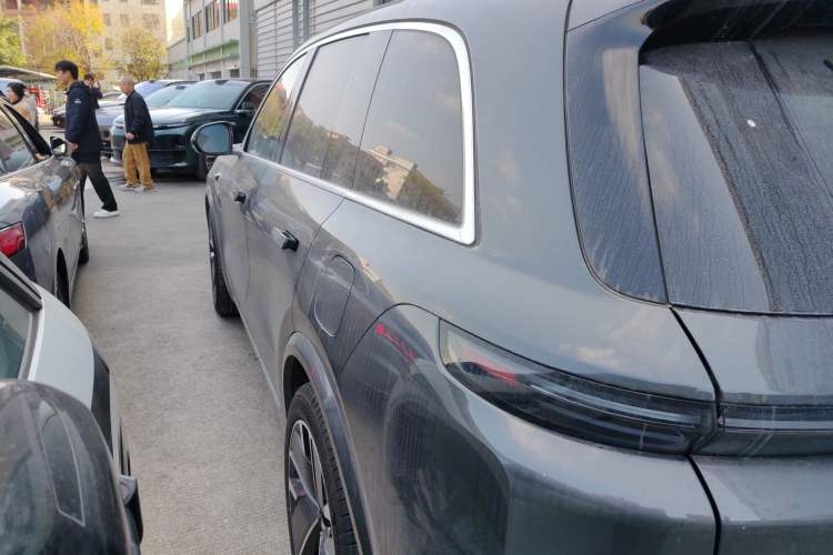 Used Li Auto L8 2025 Ultra Smart Refreshed Edition
