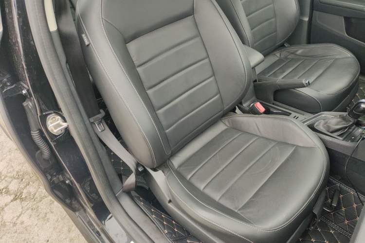 Used Volkswagen Lavida 2017 1.6L Automatic Comfort Edition
